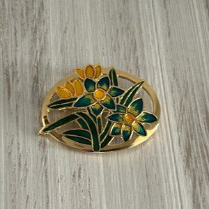 Gorgeous Floral Enamel Cloisonne Style Vintage Brooch Cut Out Metal Details